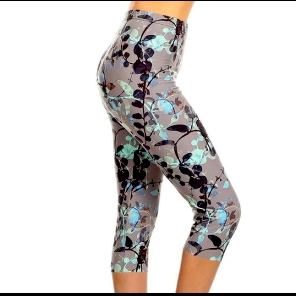 Capri Leggings Mint Leaves